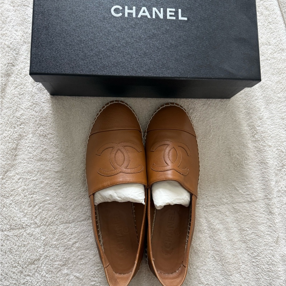 Chanel Eapadrilles- Tan size 40